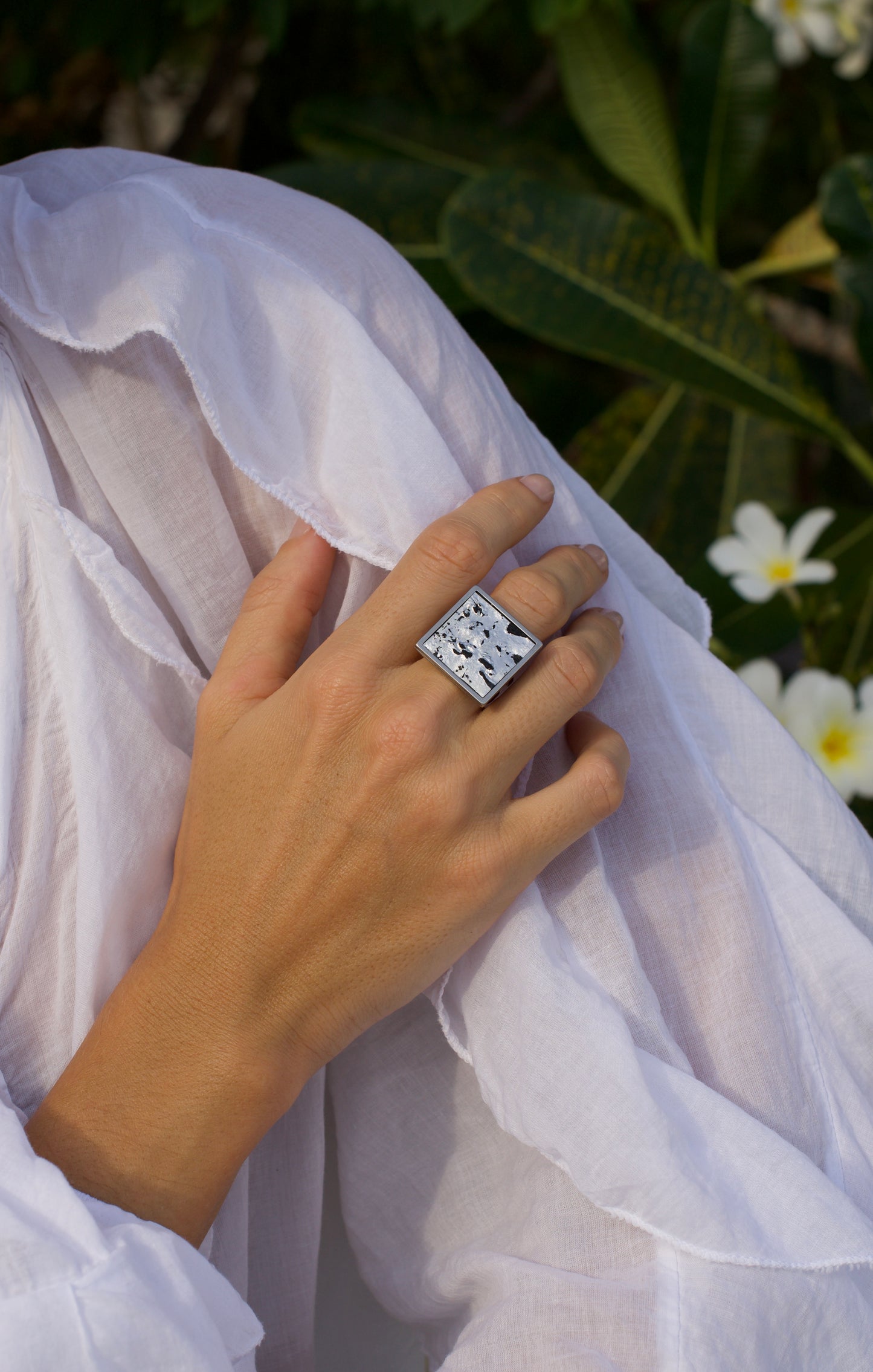 ISIS RING • SILVER