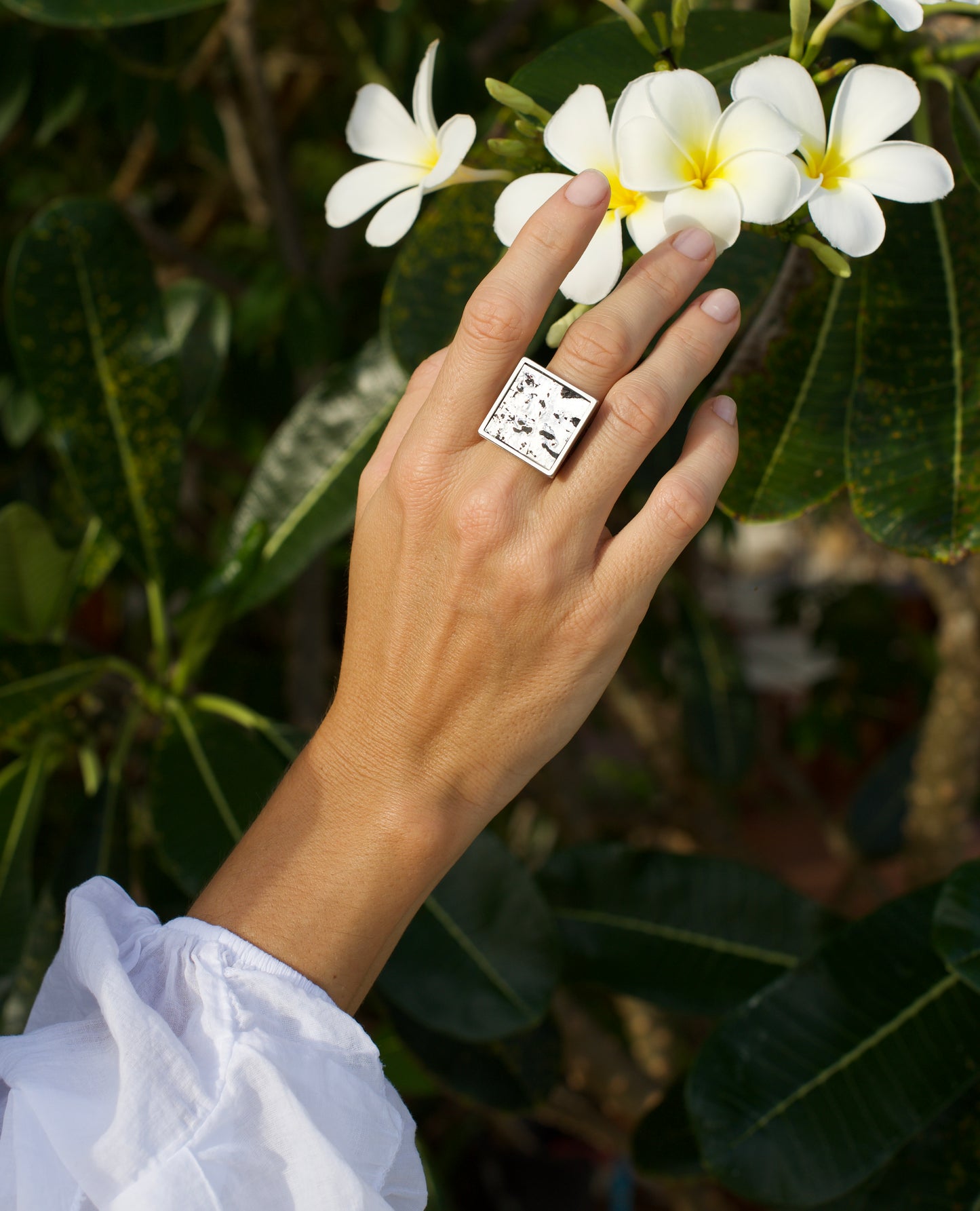 ISIS RING • SILVER
